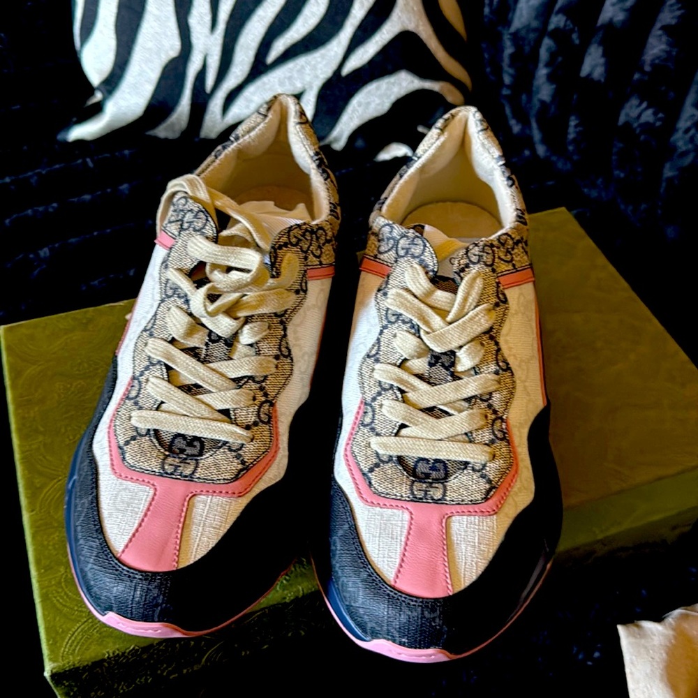 Women’s Gucci Sneakers